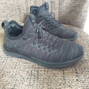 Black and Gray Pumas